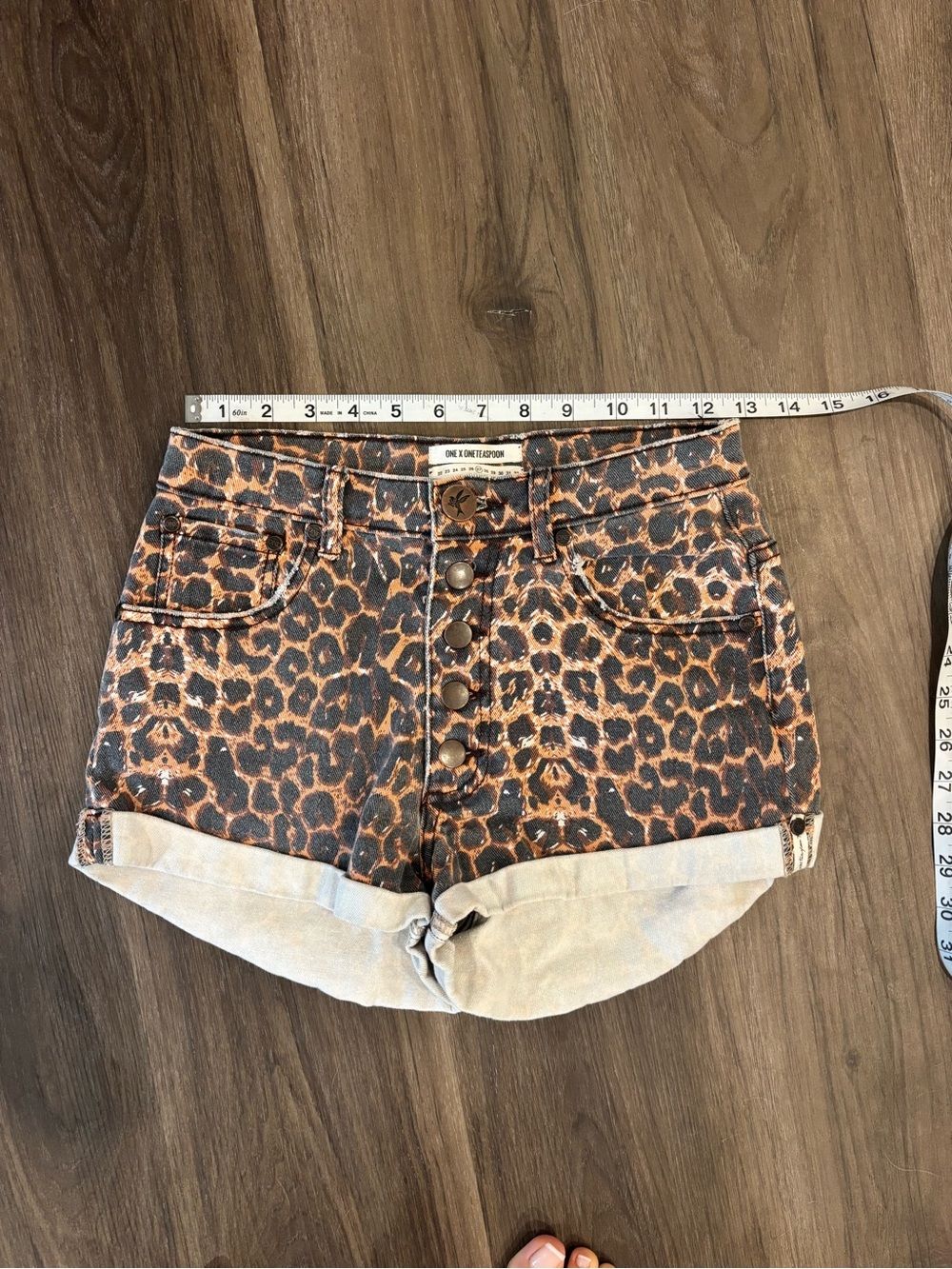 One Teaspoon High-Waist Leopard Print Denim Shorts - Black & Brown